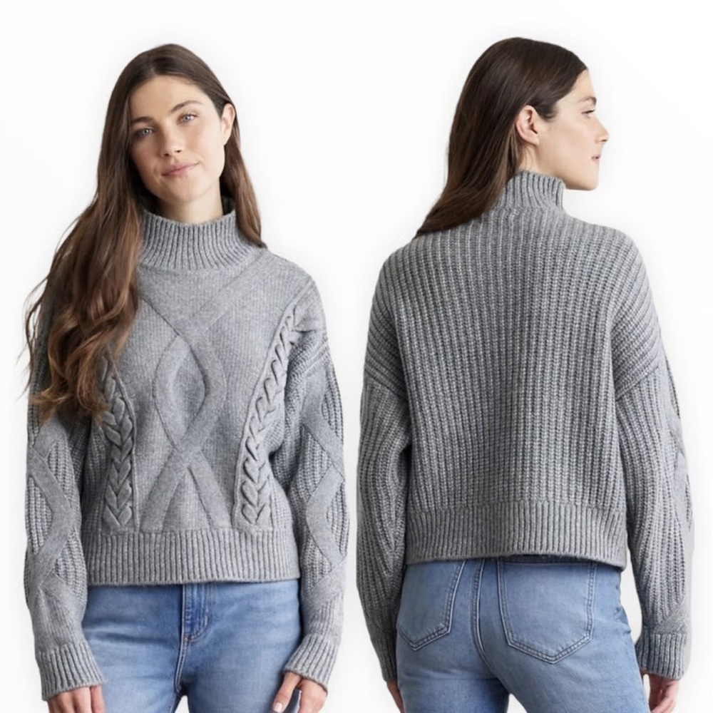 Elizabeth and‎ James Heather Gray Cropped Sweater Sz. M